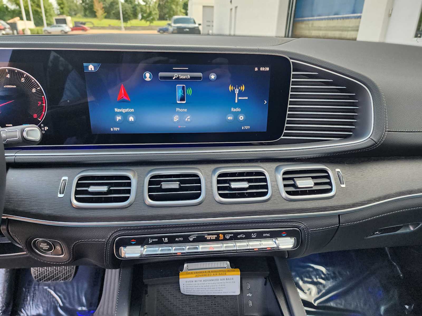 2026 Mercedes Benz GLE 580 4MATIC photo 3