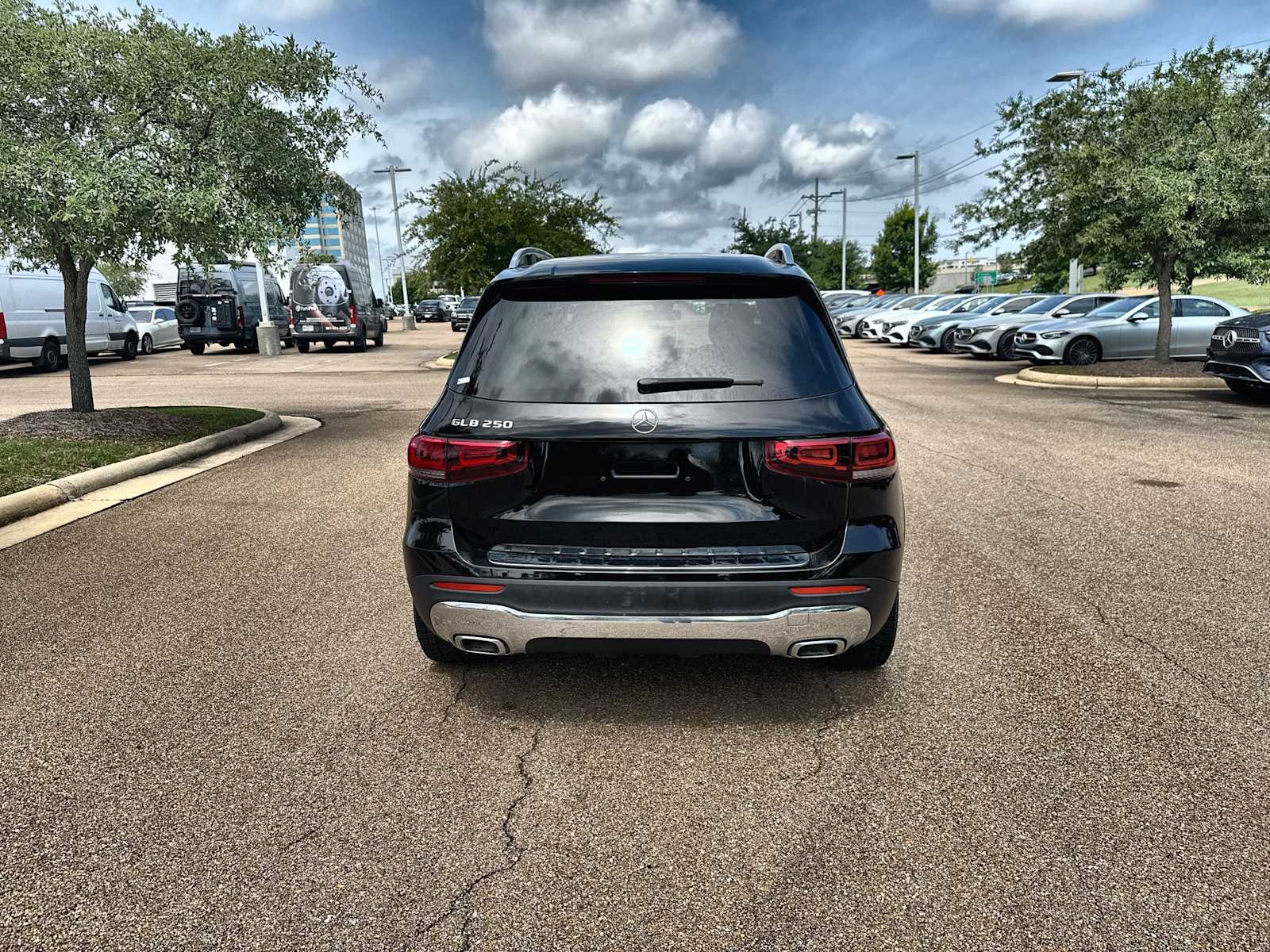 Thumbnail: 2023 Mercedes-Benz GLB - 7
