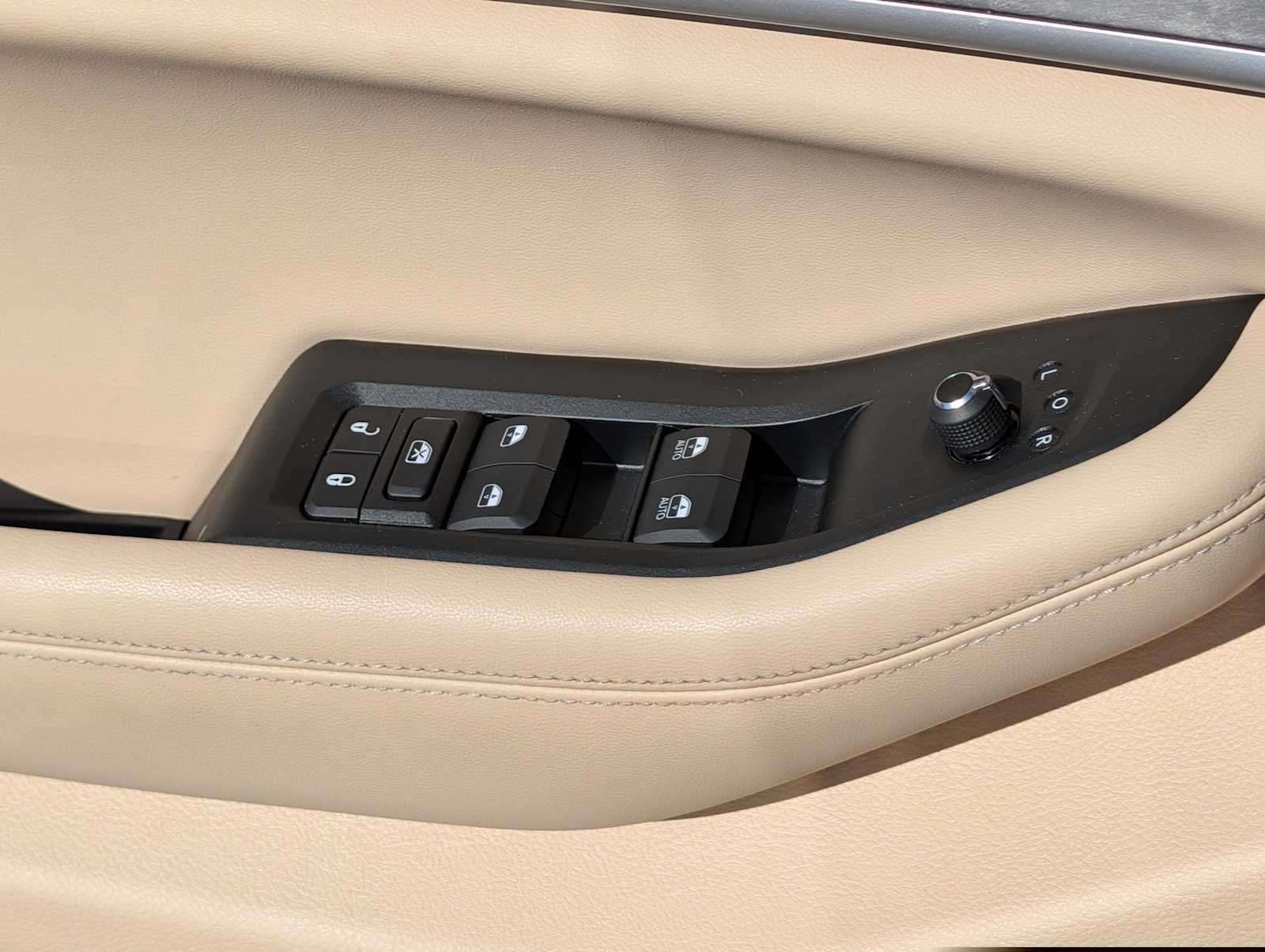 Thumbnail: 2024 Jeep Grand Cherokee - 19