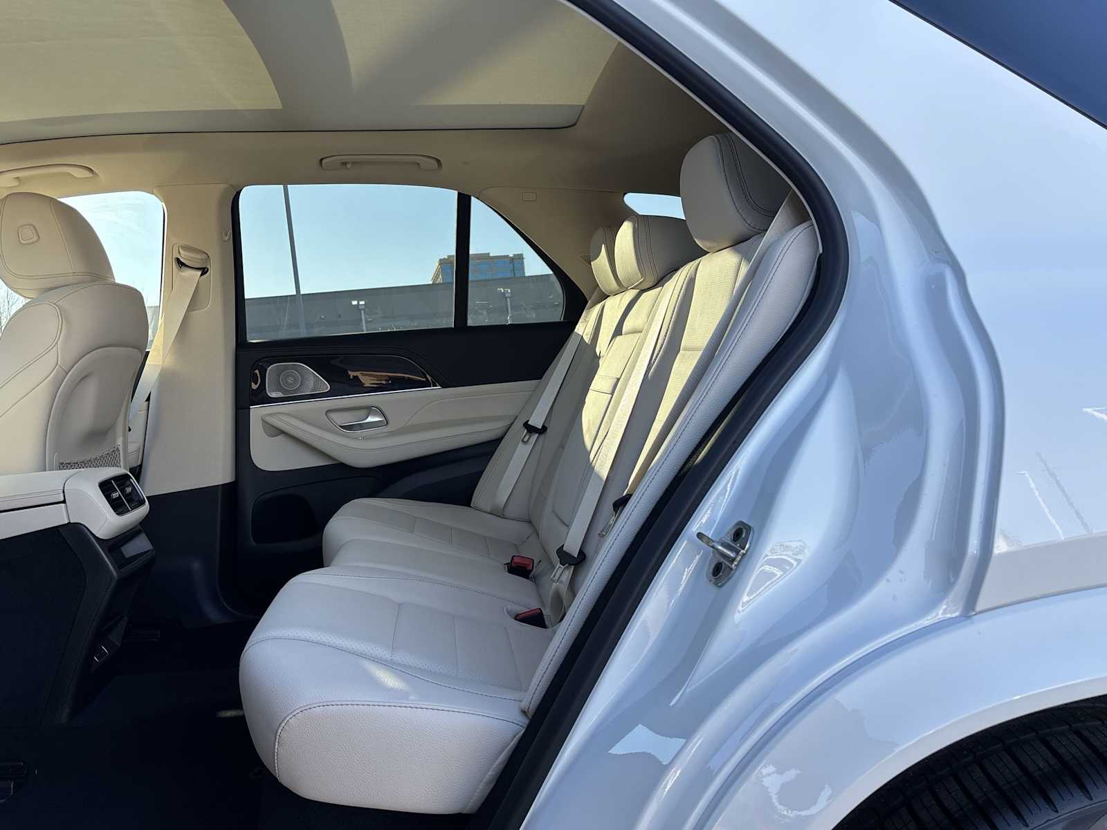 Thumbnail: 2026 Mercedes-Benz GLE - 18