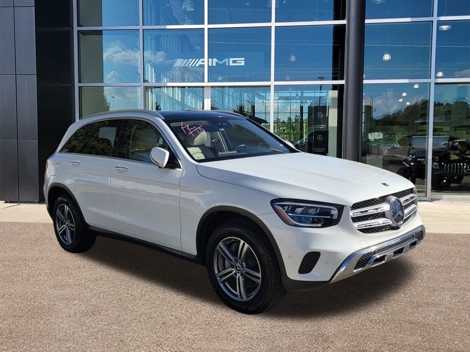 2022 Mercedes Benz GLC 300 photo 3