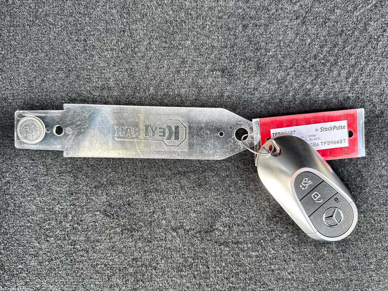 Thumbnail: 2026 Mercedes-Benz GLC - 26