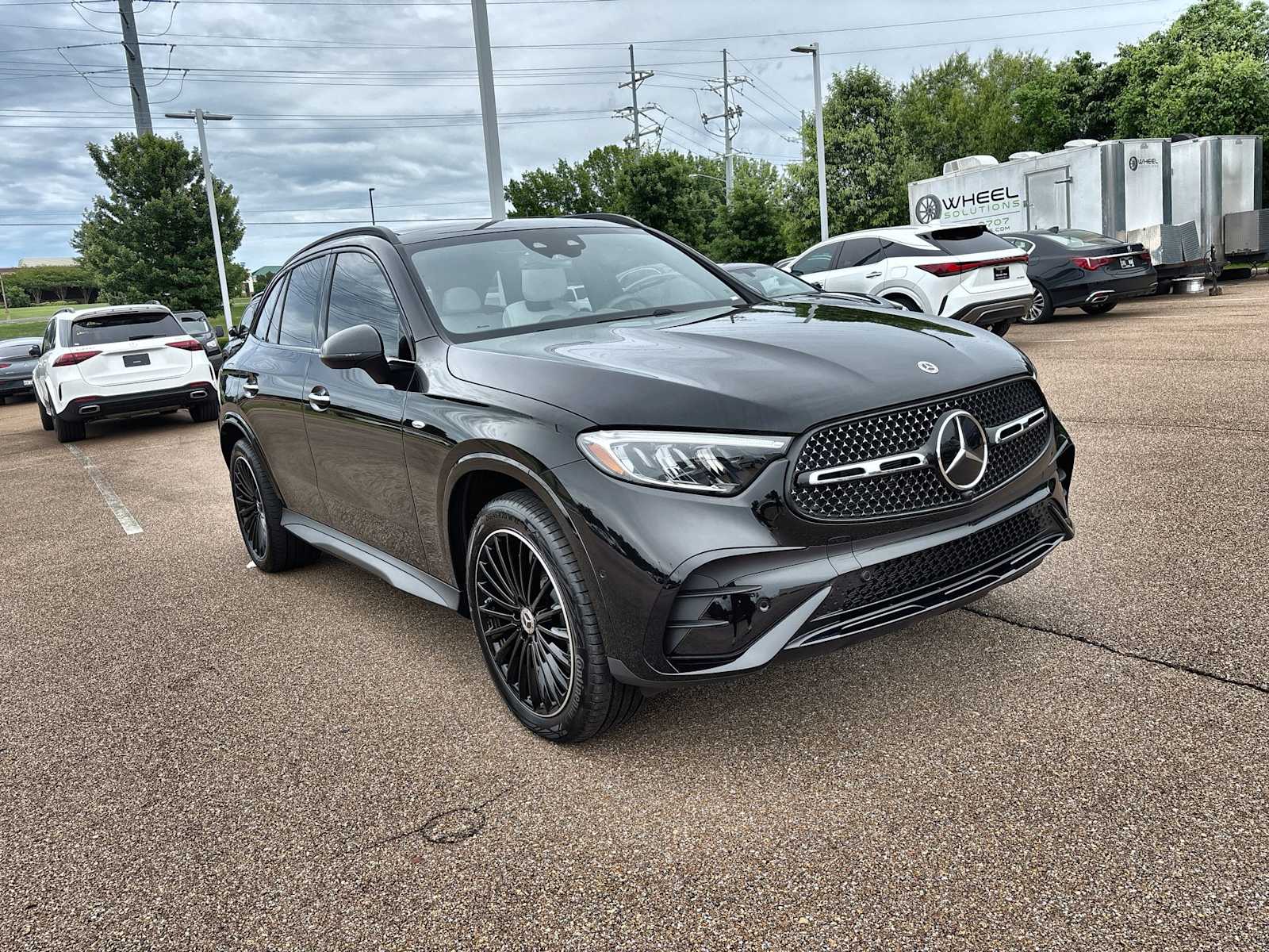 Thumbnail: 2025 Mercedes-Benz GLC - 11