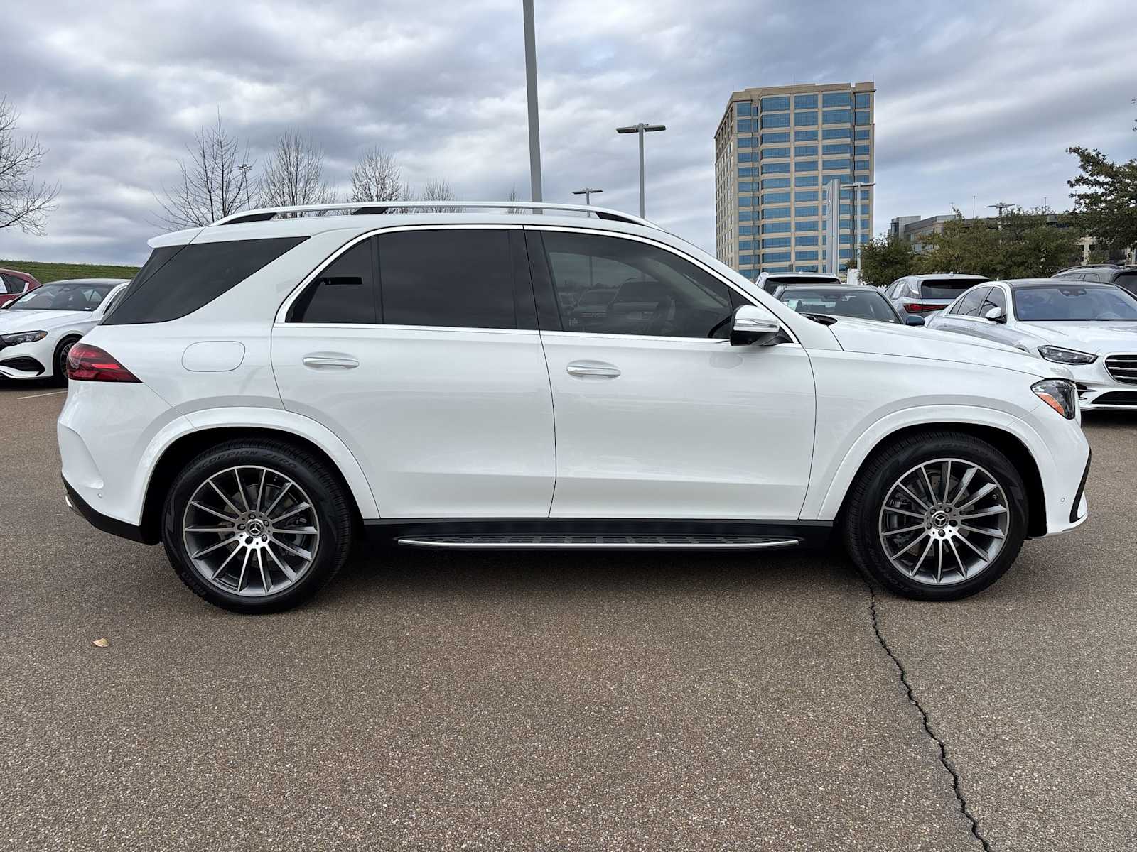 Thumbnail: 2026 Mercedes-Benz GLE - 7