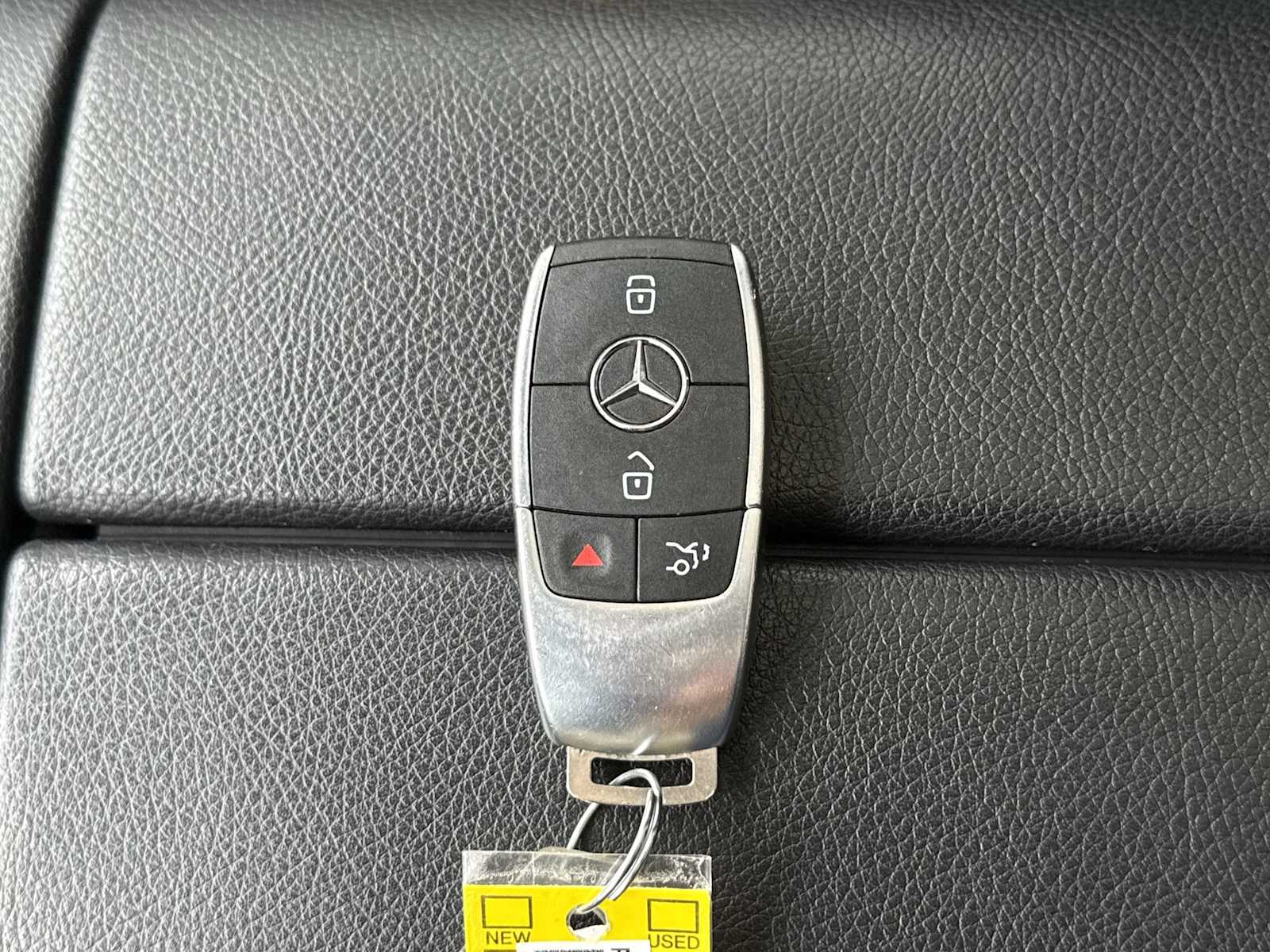 Thumbnail: 2023 Mercedes-Benz GLE - 27