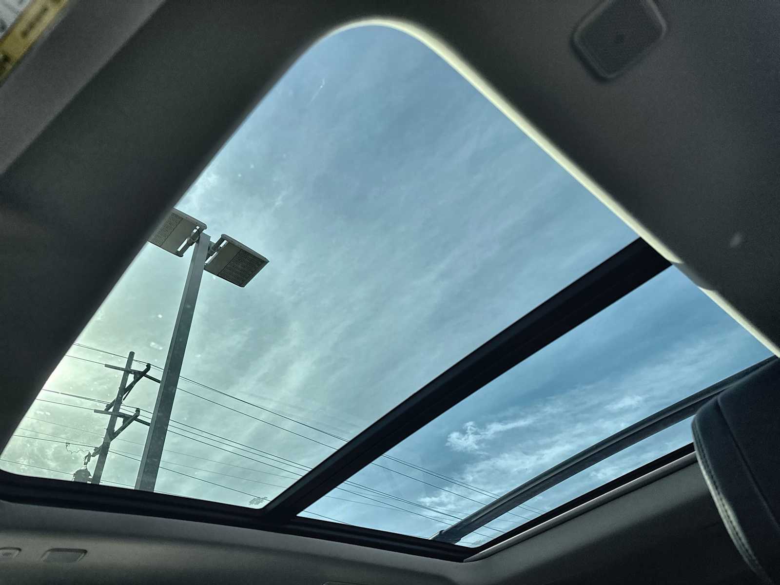 Thumbnail: 2023 Toyota Sequoia - 28