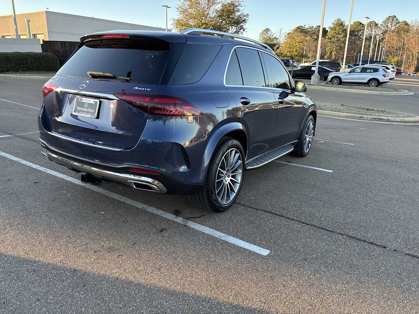 Thumbnail: 2026 Mercedes-Benz GLE - 6