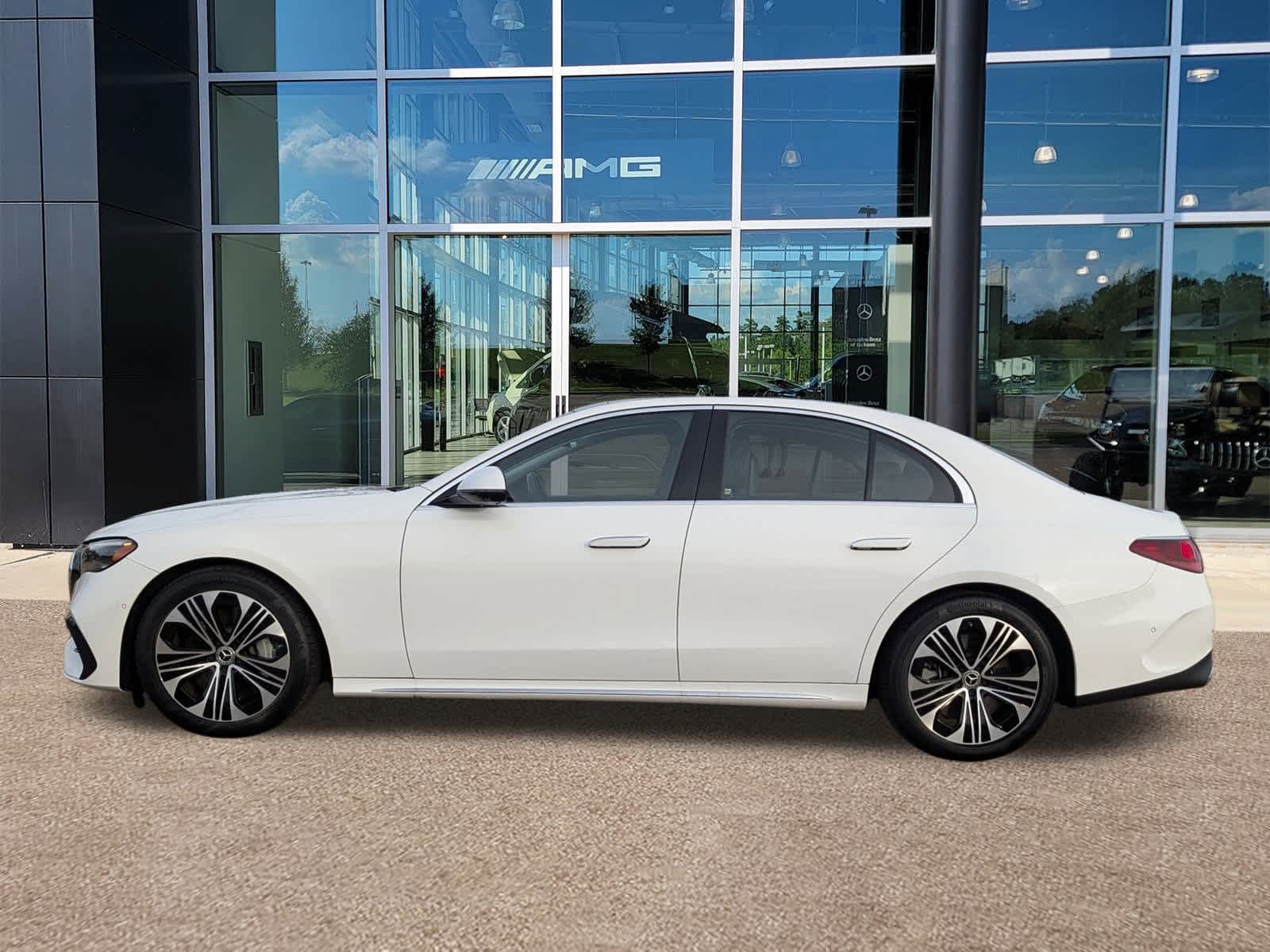 Thumbnail: 2025 Mercedes-Benz E-Class - 9