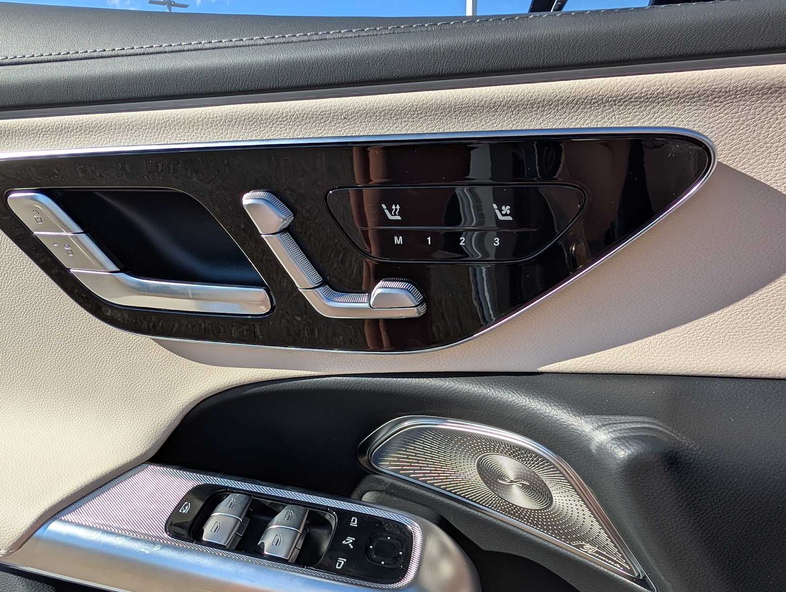 Thumbnail: 2026 Mercedes-Benz E-Class - 15