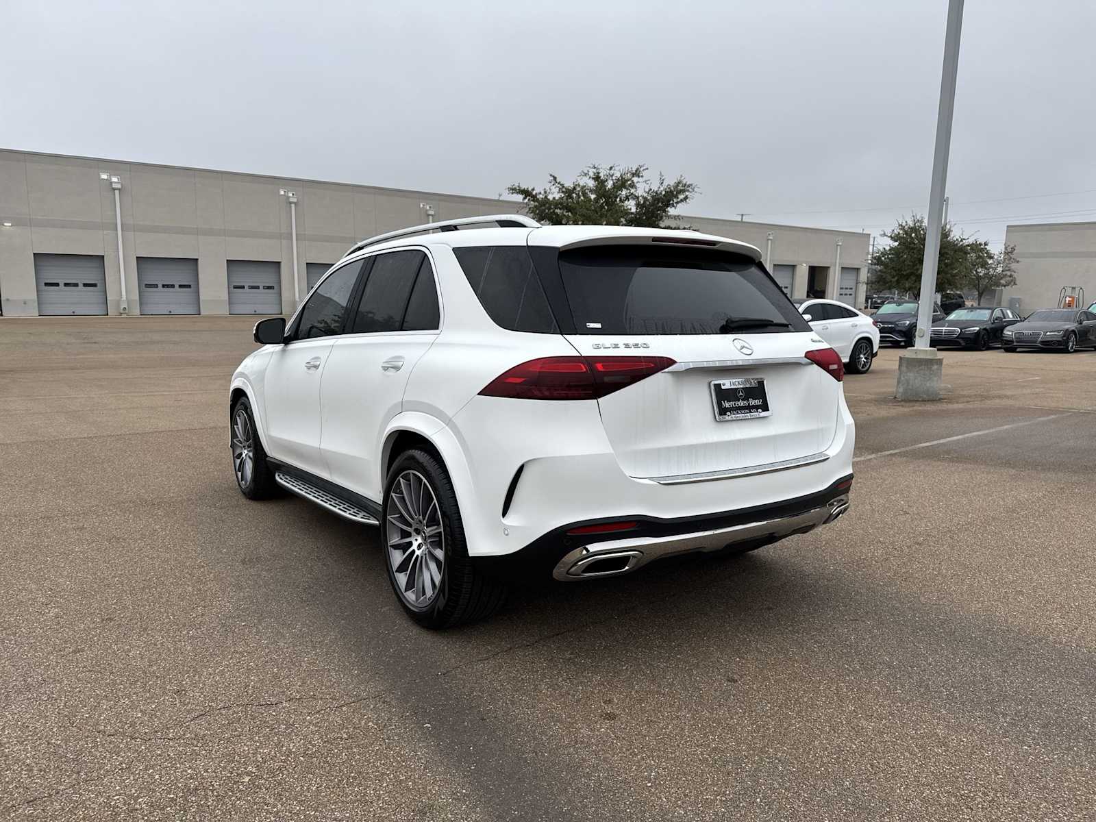 Thumbnail: 2026 Mercedes-Benz GLE - 4