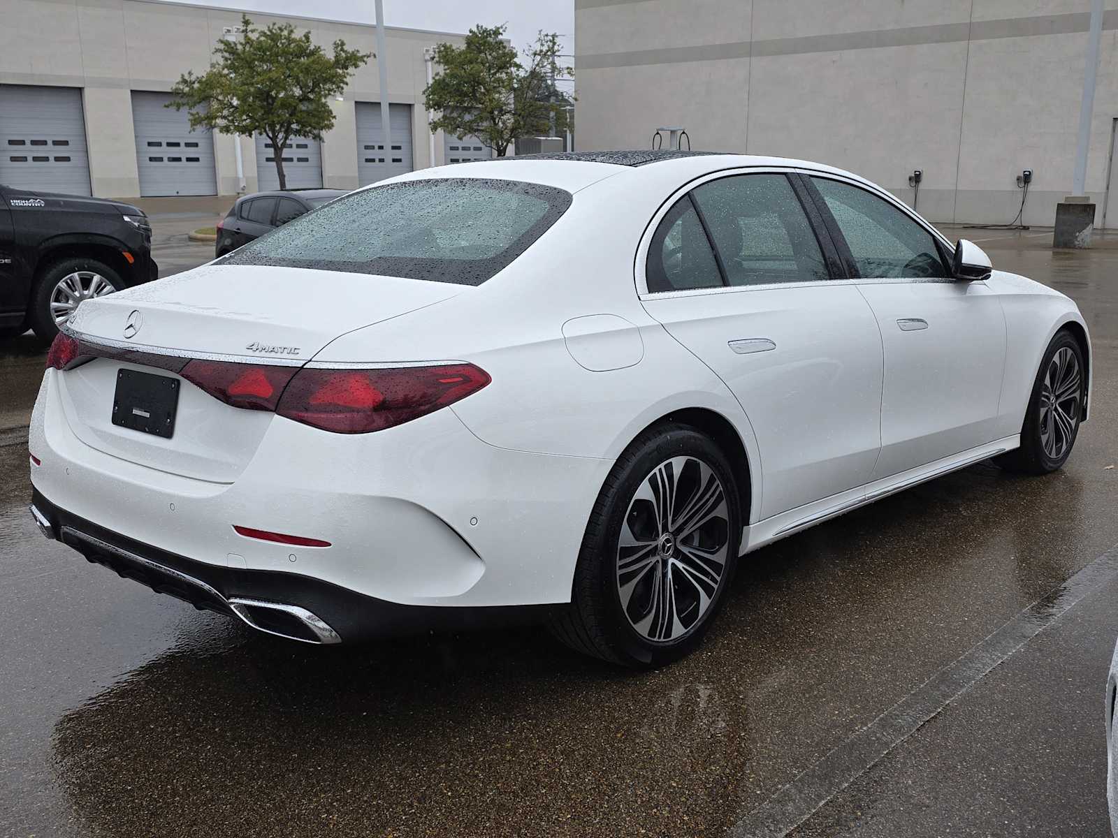 Thumbnail: 2025 Mercedes-Benz E-Class - 4