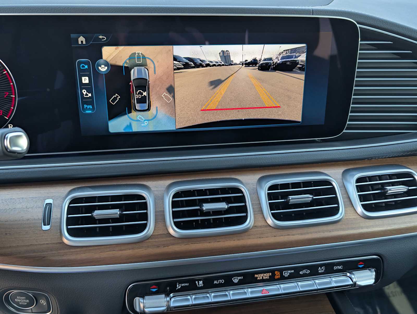 Thumbnail: 2026 Mercedes-Benz GLE - 13