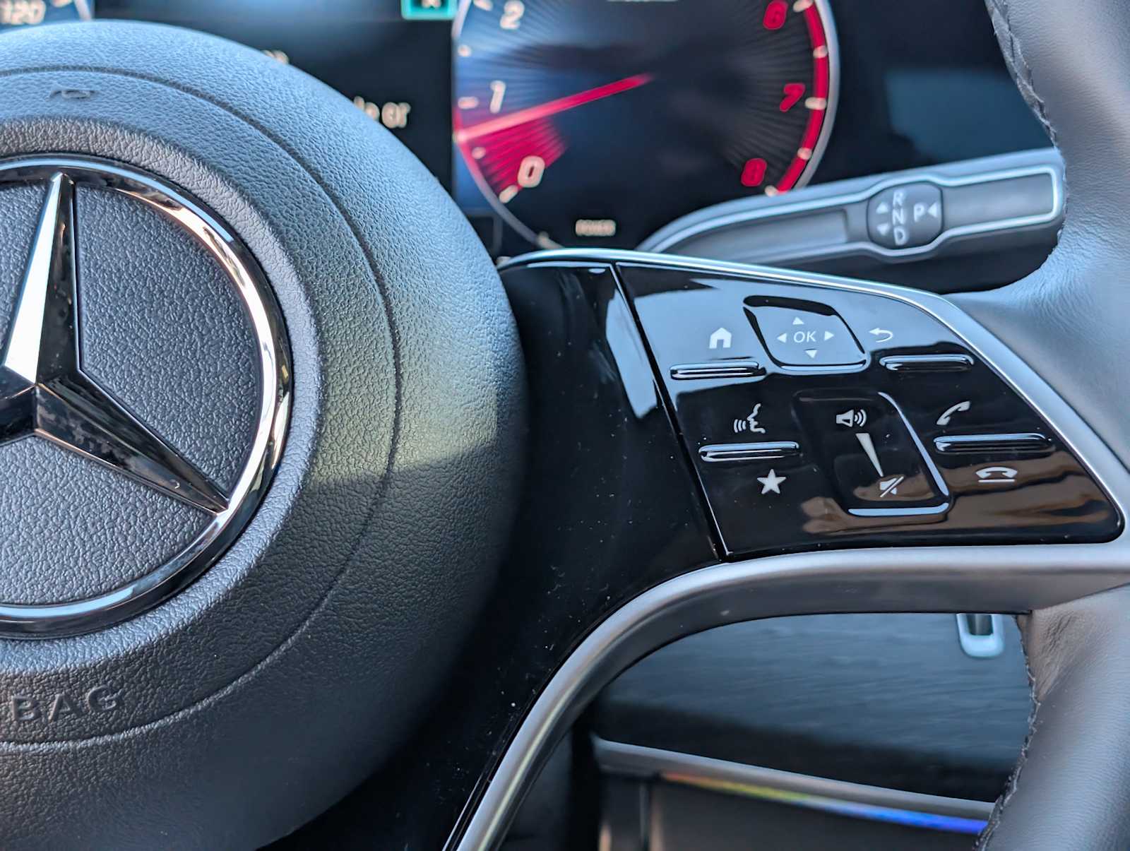 Thumbnail: 2026 Mercedes-Benz GLE - 12