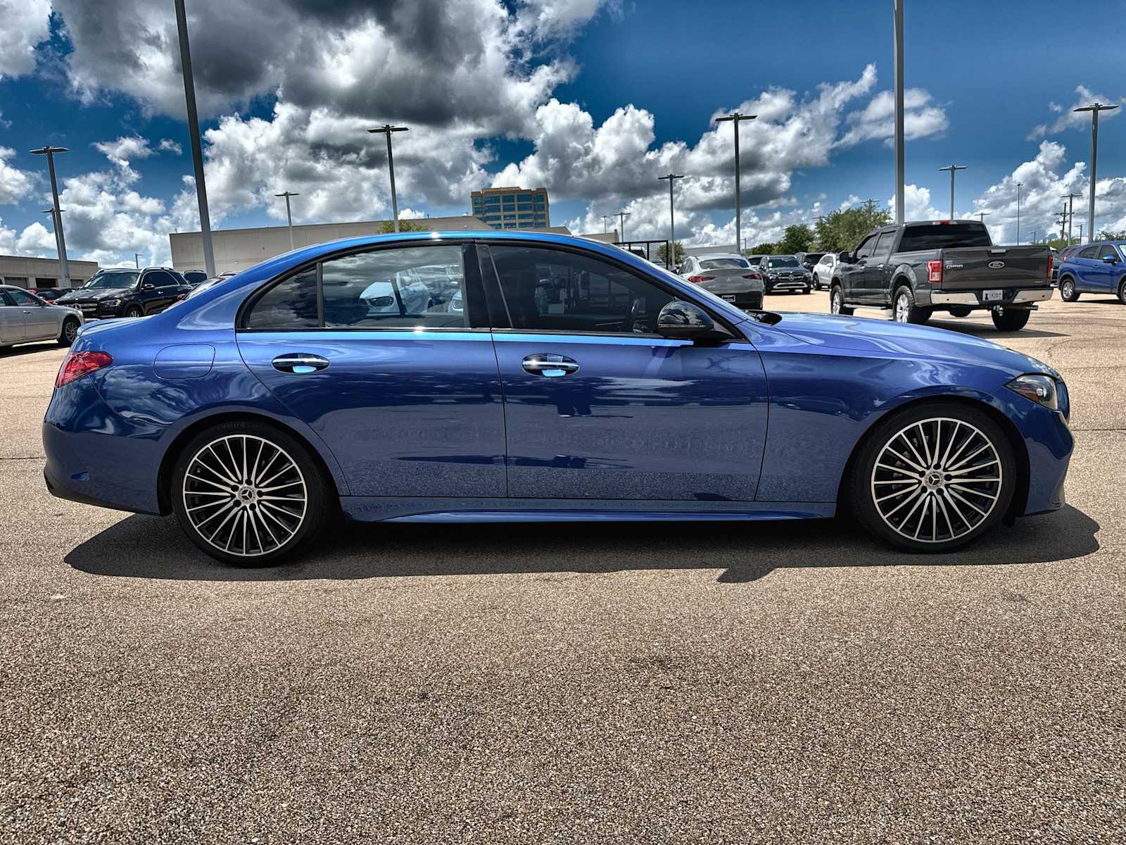 Thumbnail: 2022 Mercedes-Benz C-Class - 10