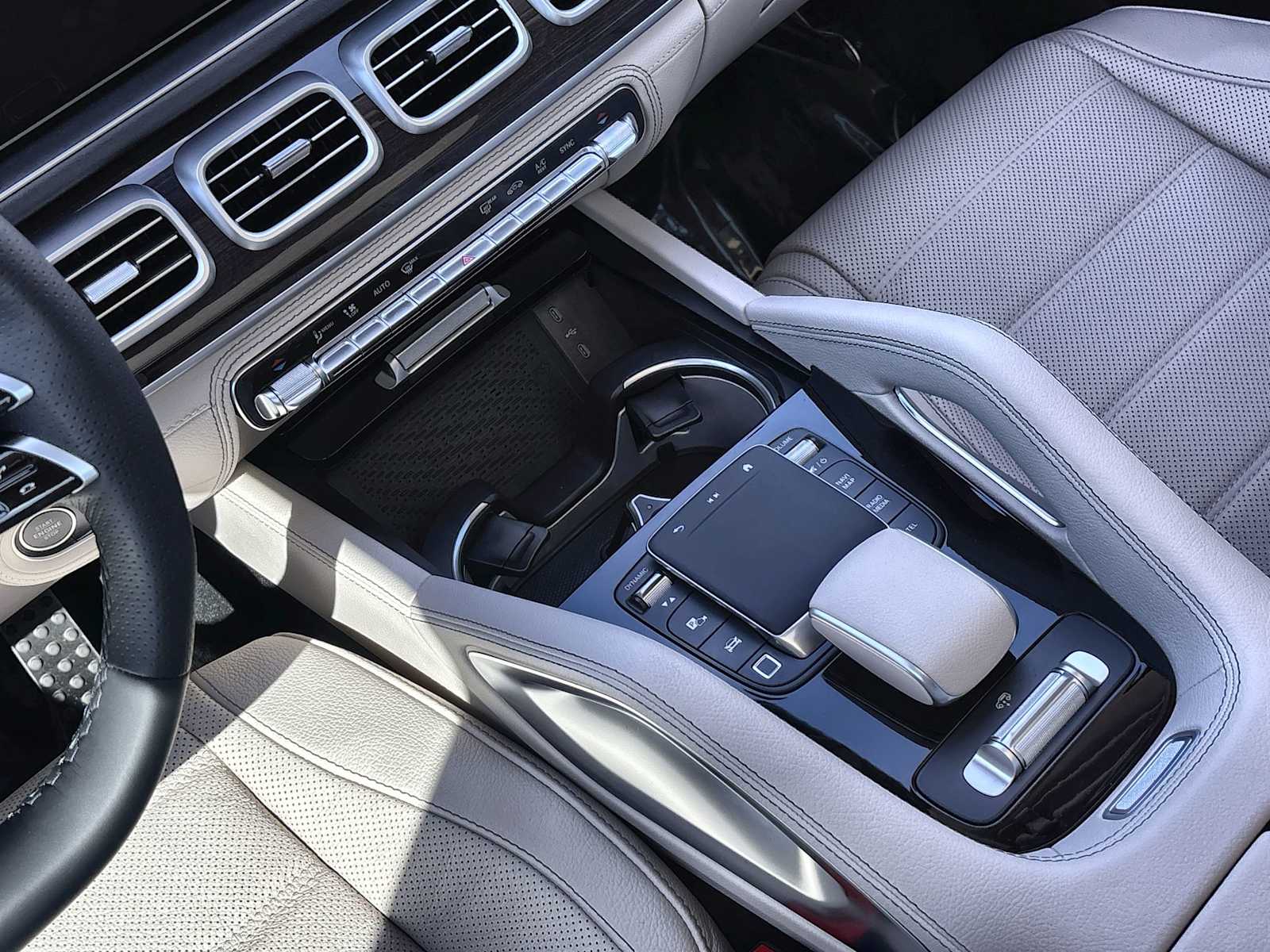 Thumbnail: 2026 Mercedes-Benz GLS - 20