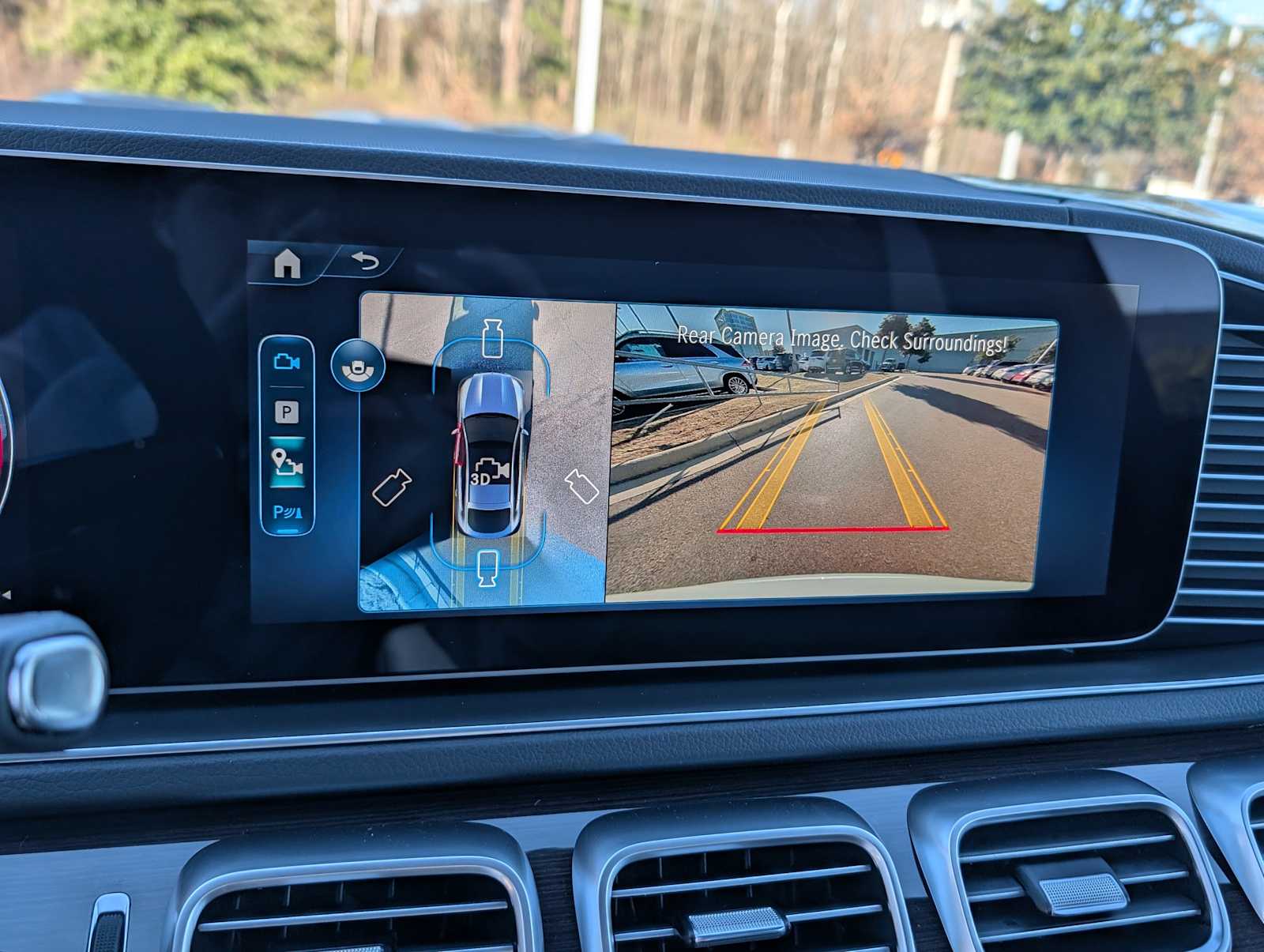 Thumbnail: 2026 Mercedes-Benz GLE - 14