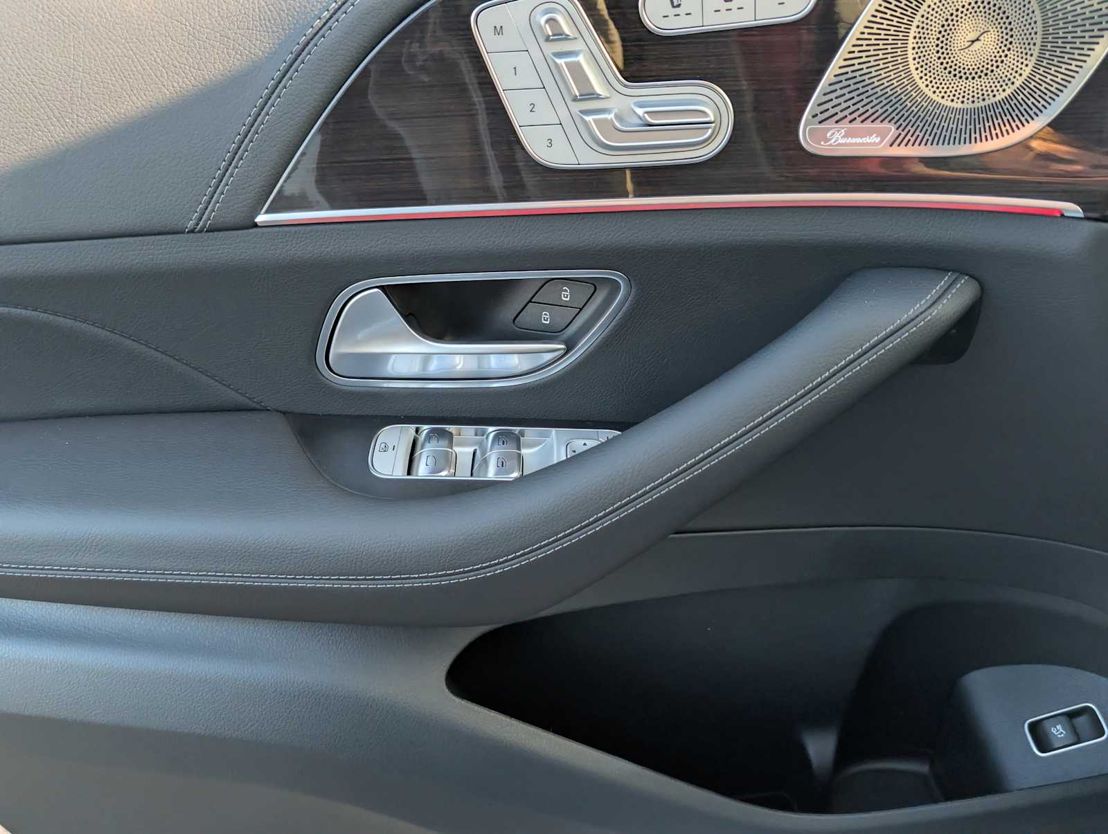 Thumbnail: 2026 Mercedes-Benz GLE - 11