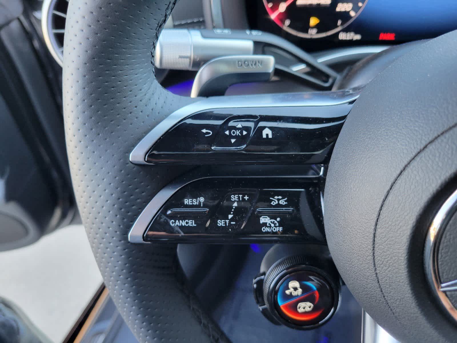 Thumbnail: 2025 Mercedes-Benz AMG GT - 19