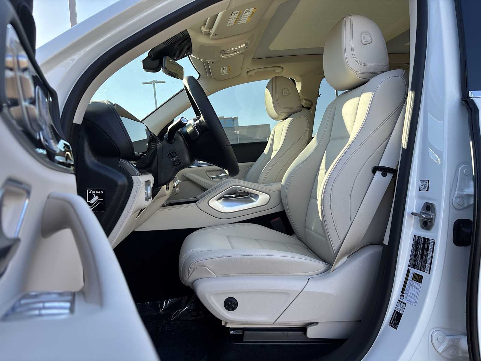 Thumbnail: 2026 Mercedes-Benz GLE - 2