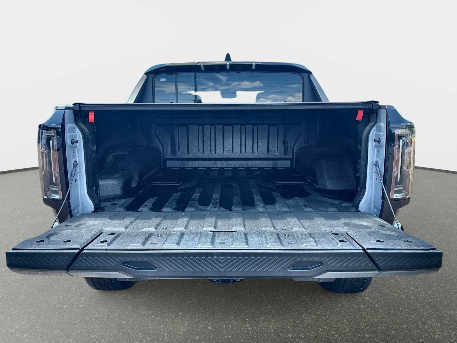 Thumbnail: 2024 GMC Hummer EV - 16
