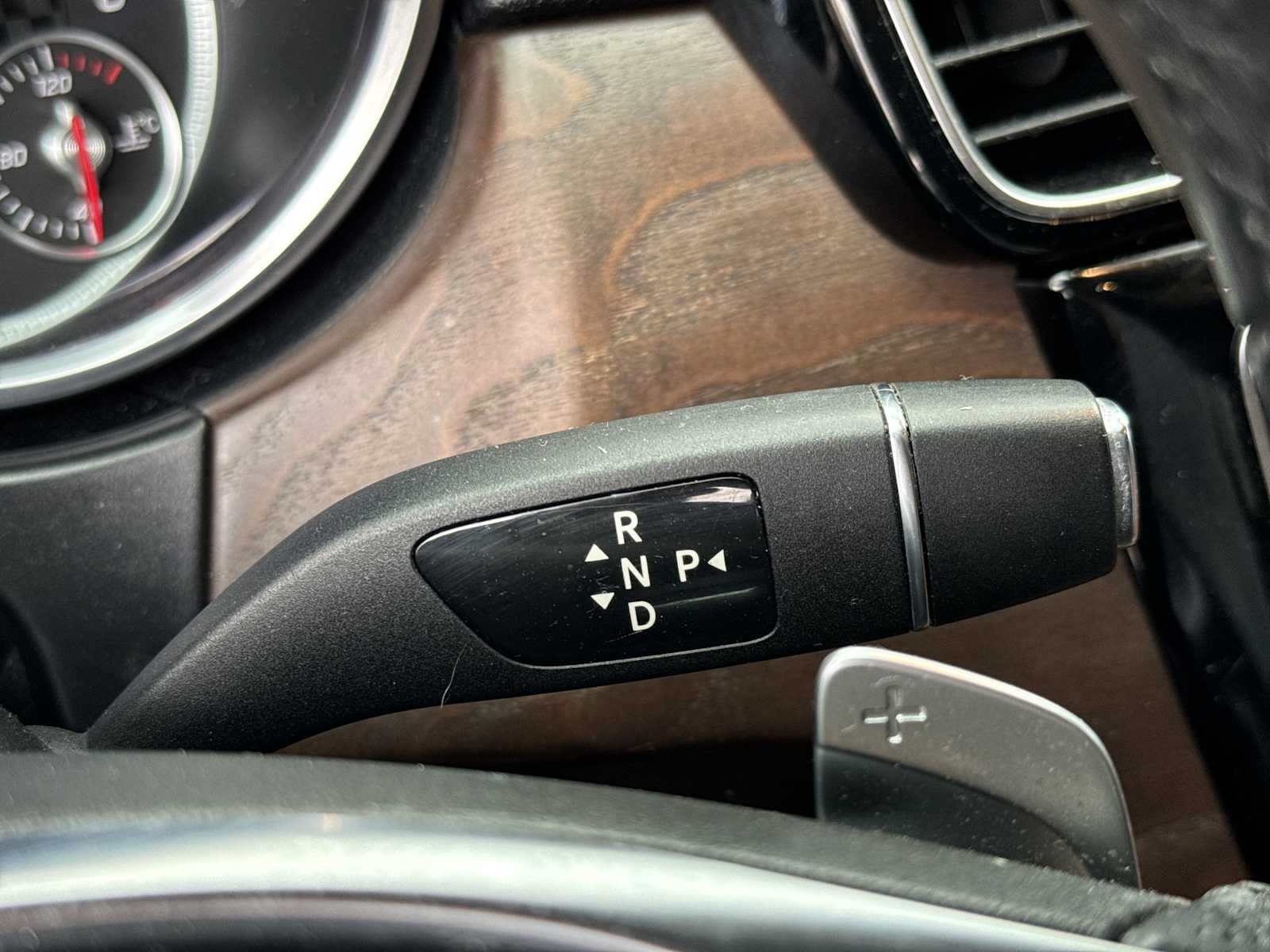 Thumbnail: 2016 Mercedes-Benz GLE - 24