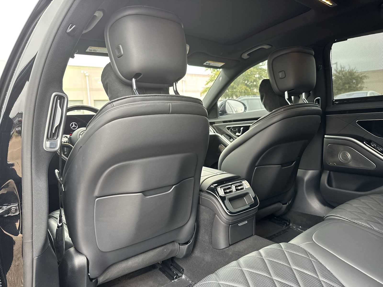 Thumbnail: 2024 Mercedes-Benz S-Class - 16