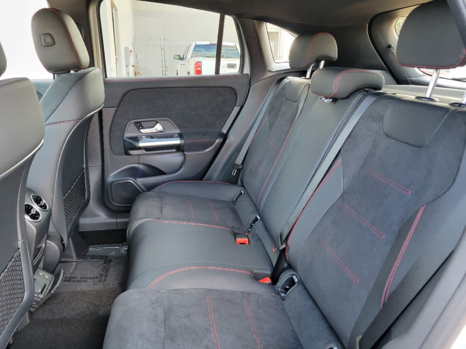 Thumbnail: 2025 Mercedes-Benz GLA - 10