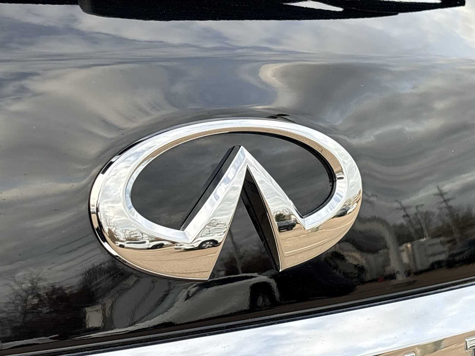 Thumbnail: 2022 INFINITI QX80 - 9