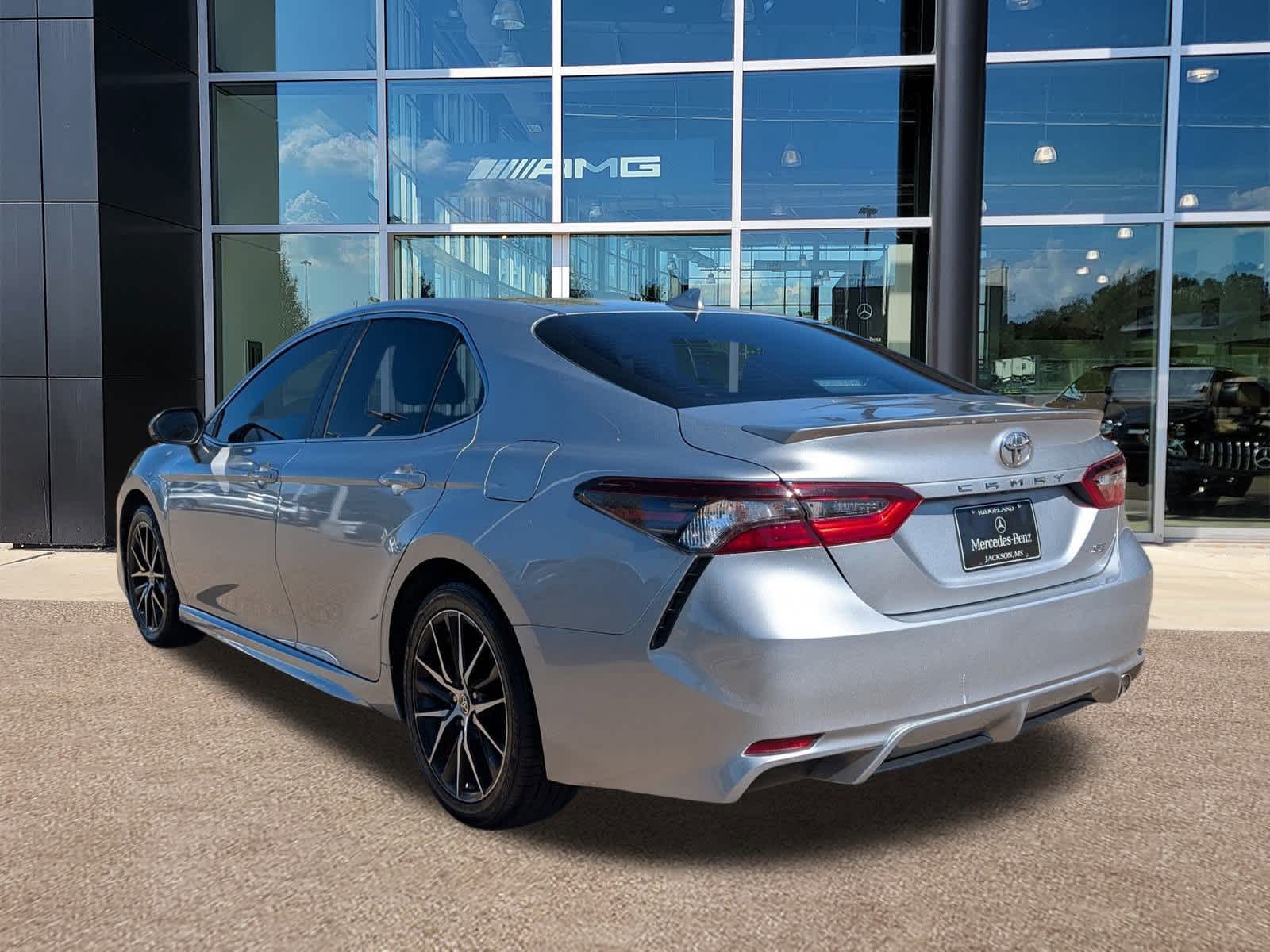 Thumbnail: 2023 Toyota Camry - 7