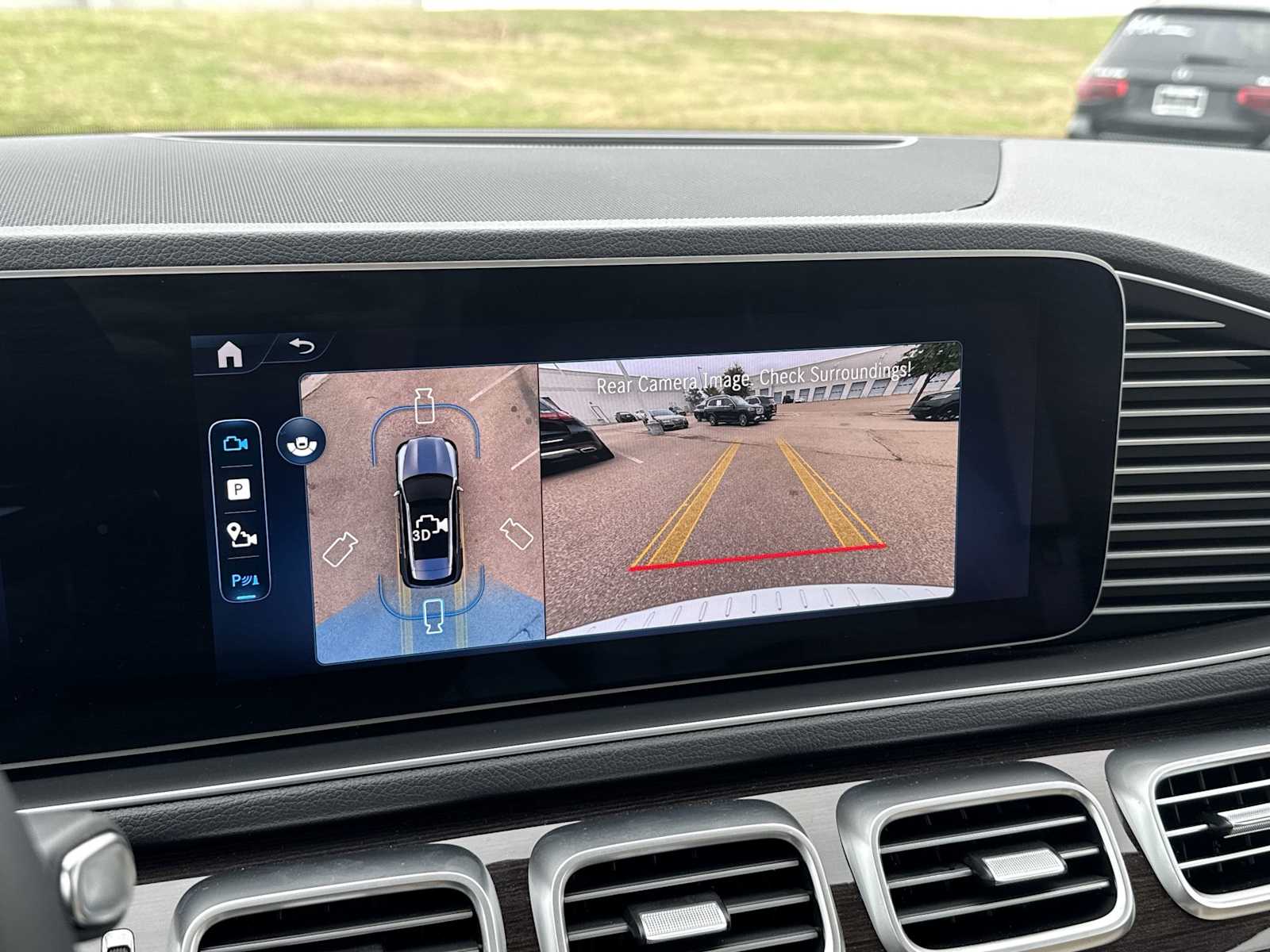 Thumbnail: 2026 Mercedes-Benz GLE - 23