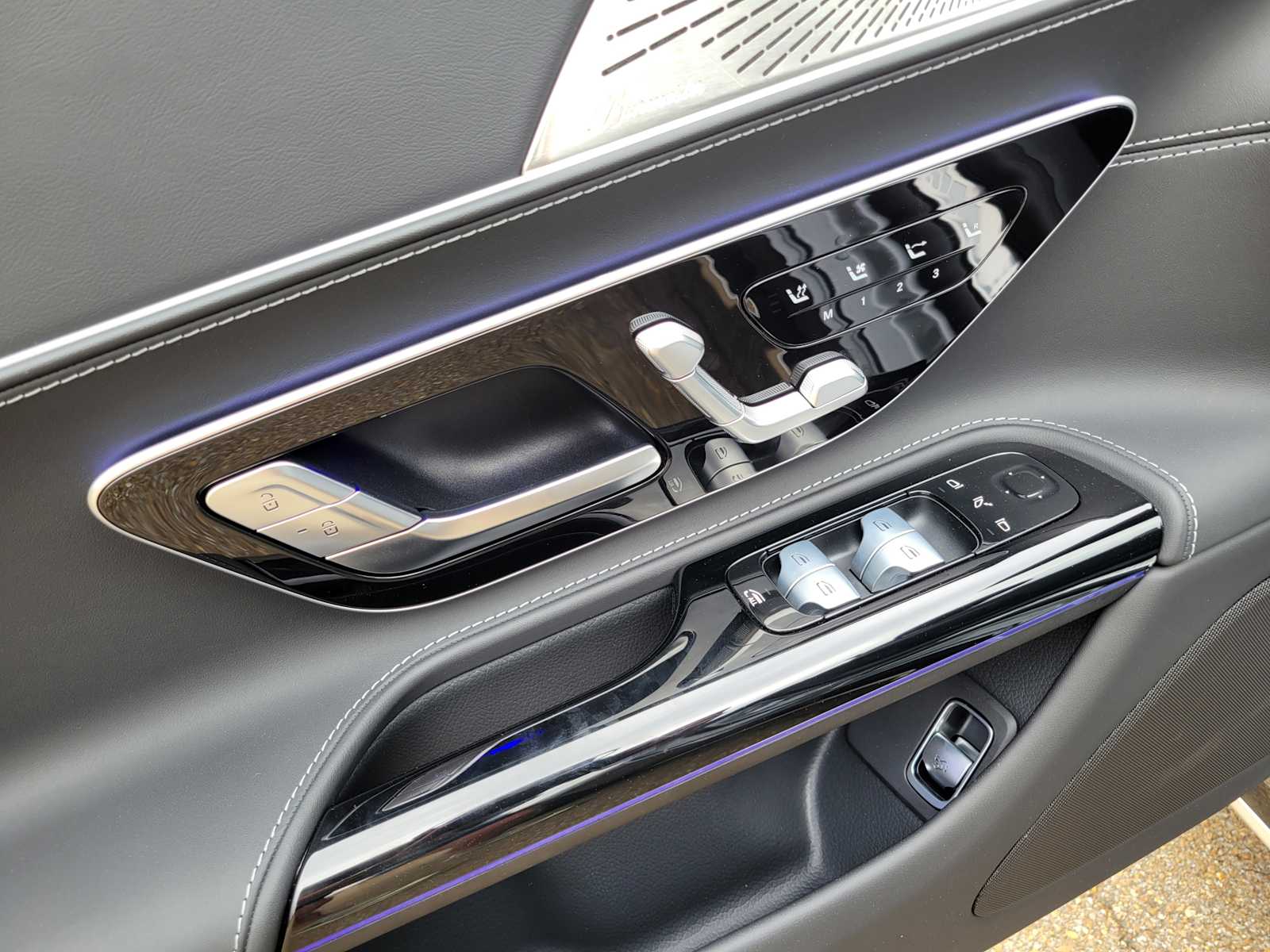 Thumbnail: 2025 Mercedes-Benz SL-Class - 15