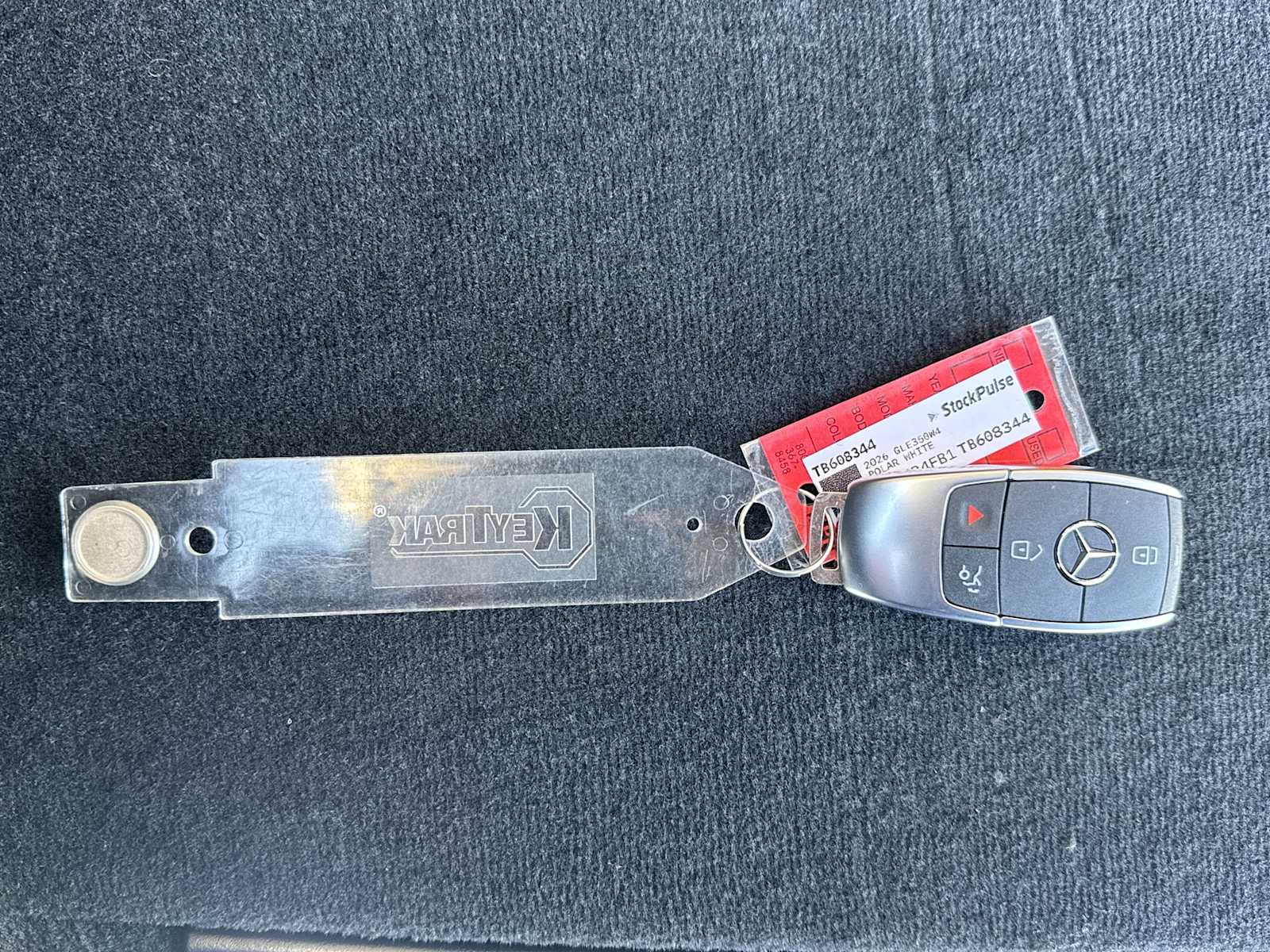 Thumbnail: 2026 Mercedes-Benz GLE - 27