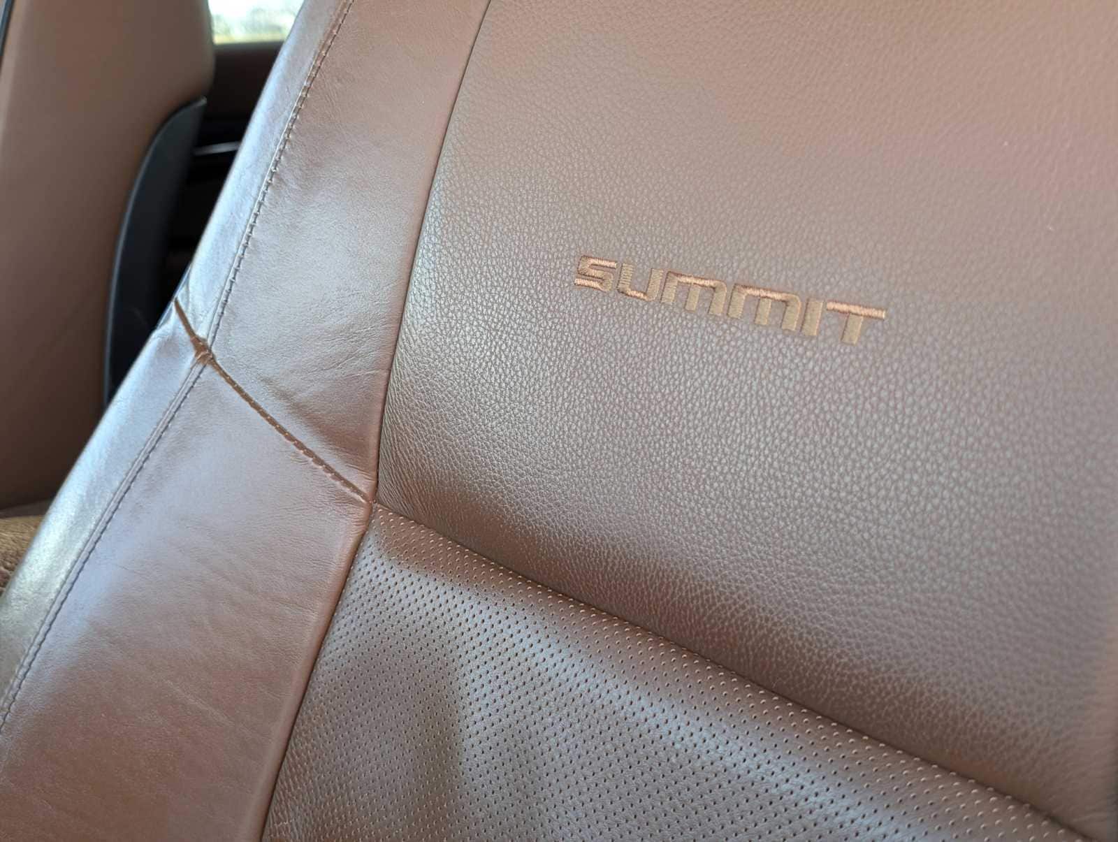 Thumbnail: 2015 Jeep Grand Cherokee - 24