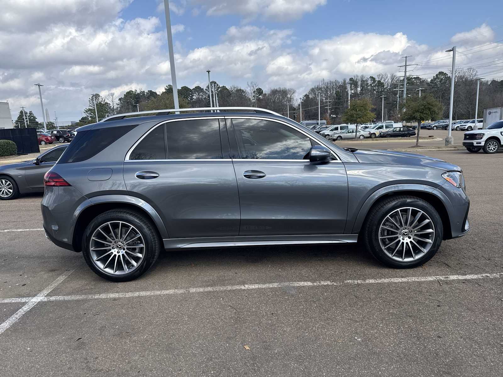 Thumbnail: 2026 Mercedes-Benz GLE - 7