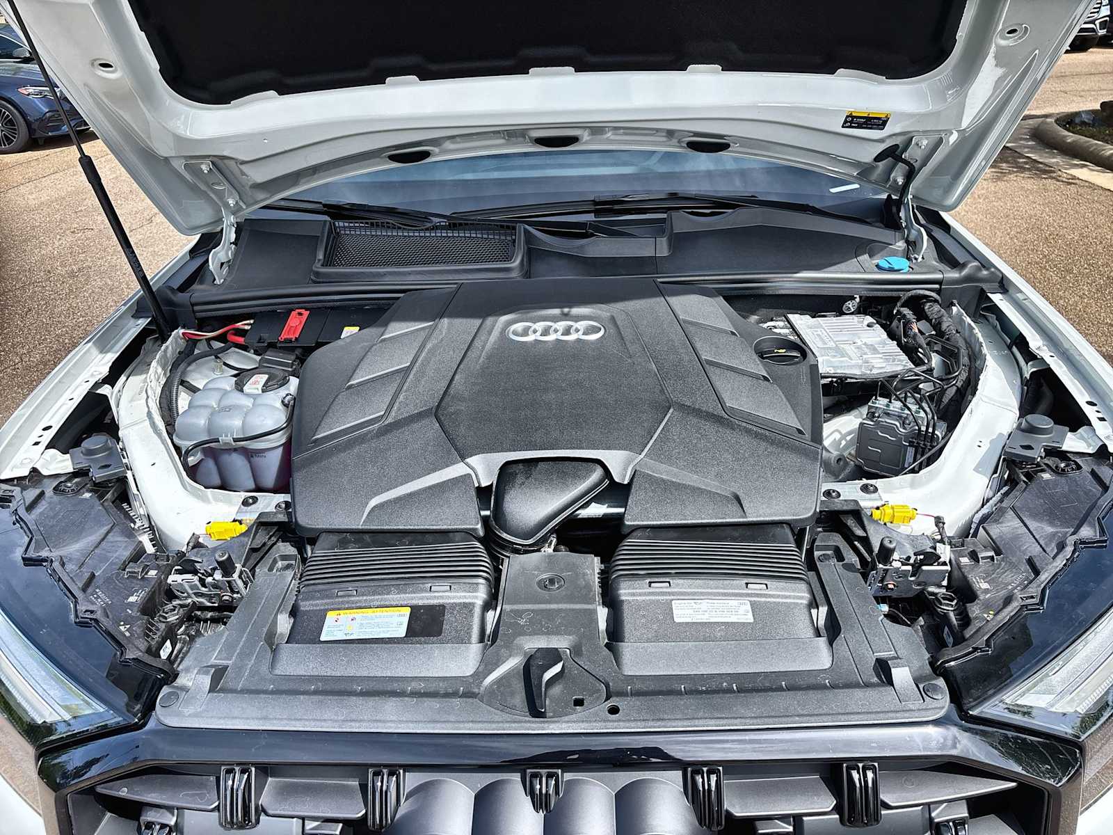 Thumbnail: 2025 Audi Q7 - 13