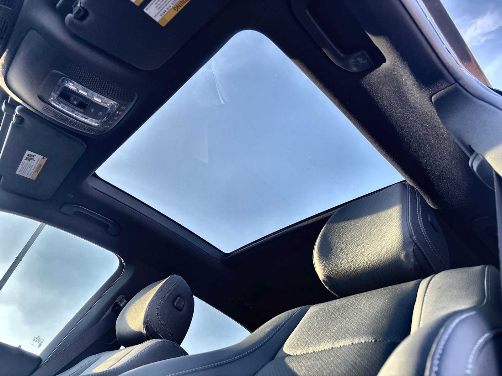 Thumbnail: 2026 Mercedes-Benz GLE - 26