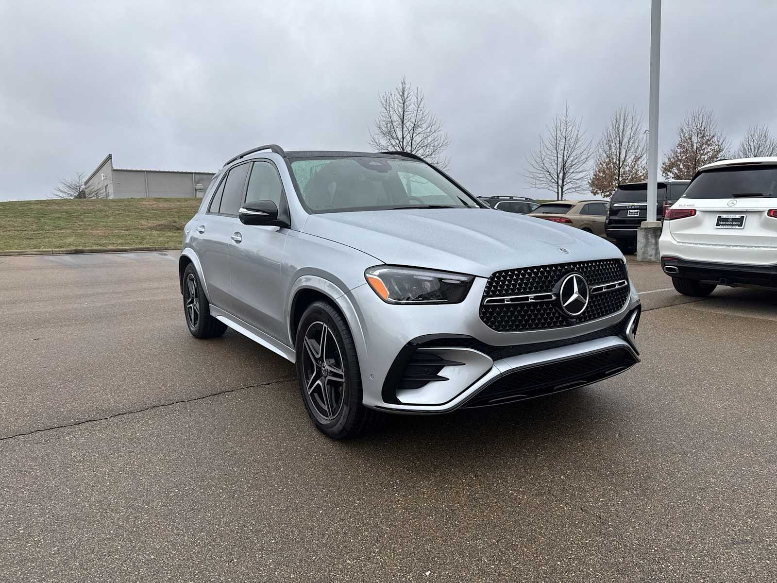 Thumbnail: 2026 Mercedes-Benz GLE - 8