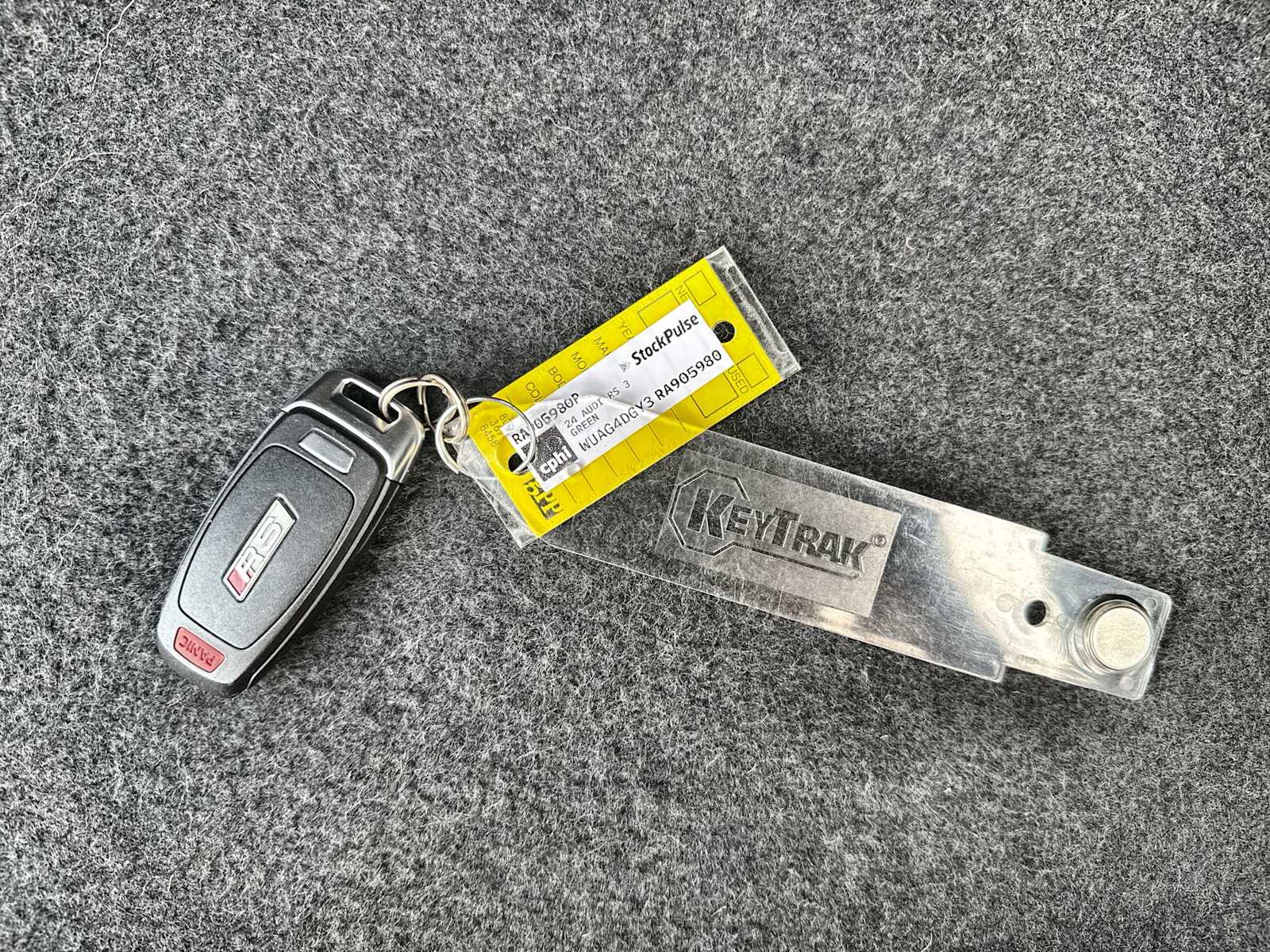 Thumbnail: 2024 Audi RS 3 - 26