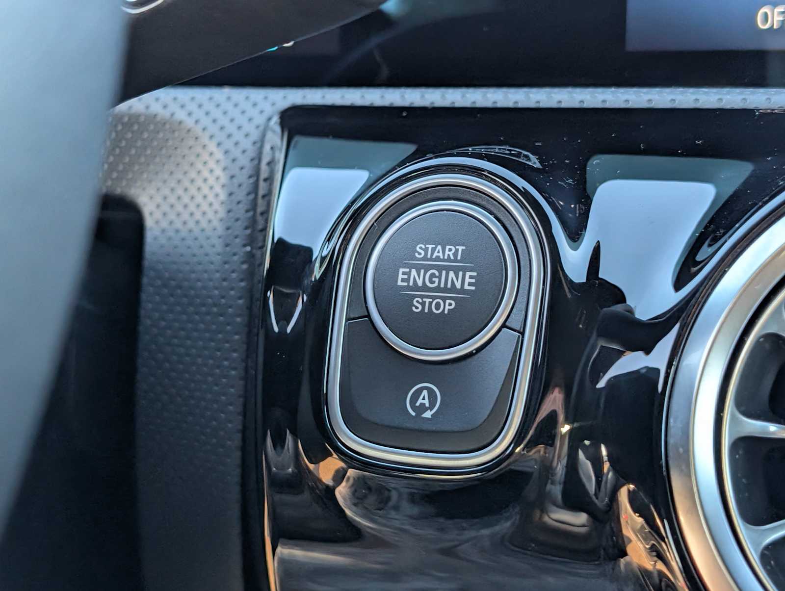 Thumbnail: 2025 Mercedes-Benz CLA - 18