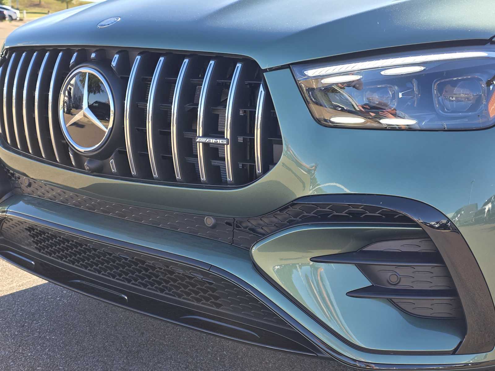 Thumbnail: 2026 Mercedes-Benz GLE - 26