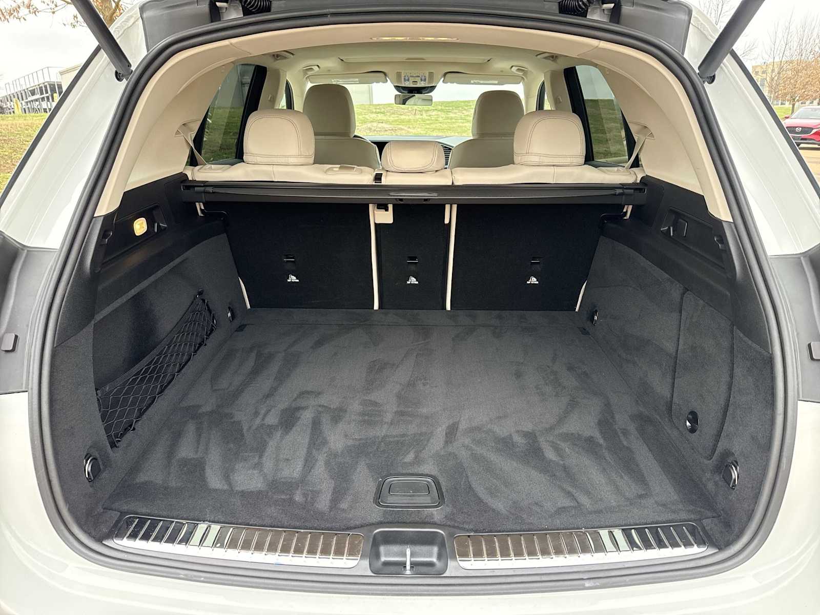 Thumbnail: 2026 Mercedes-Benz GLE - 26