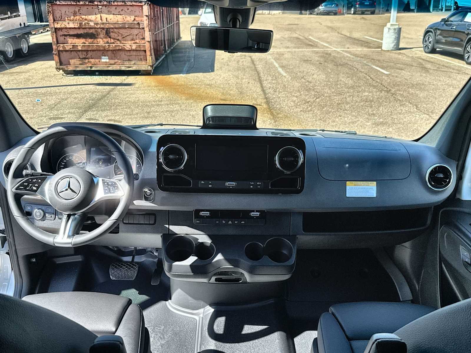 Thumbnail: 2026 Mercedes-Benz Sprinter - 14