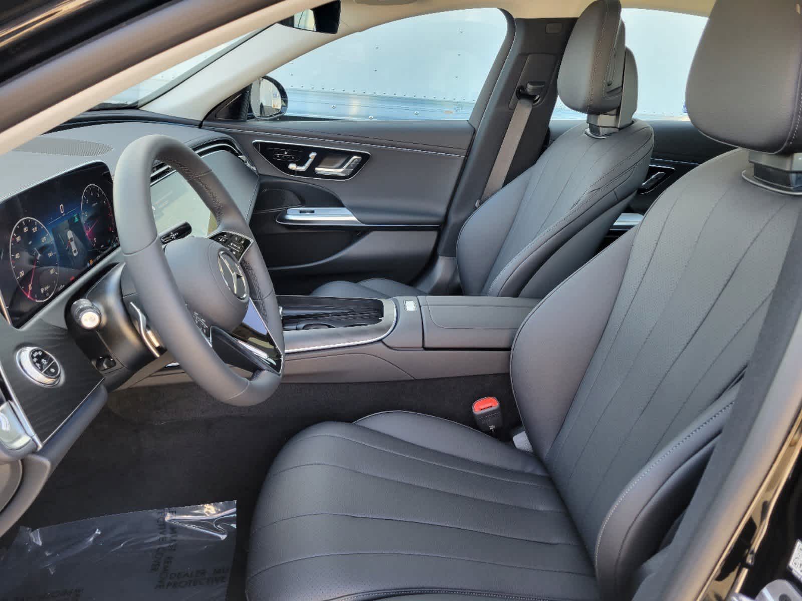 Thumbnail: 2025 Mercedes-Benz E-Class - 8