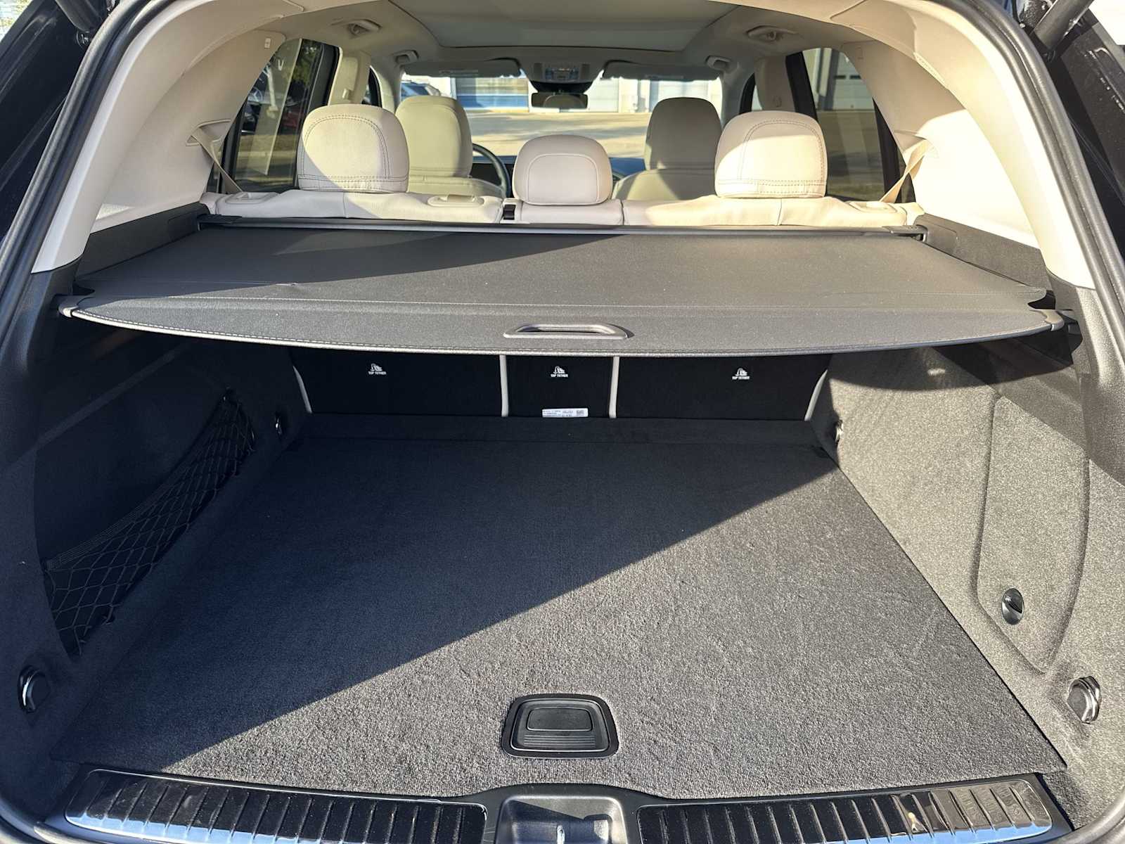 Thumbnail: 2026 Mercedes-Benz GLE - 26