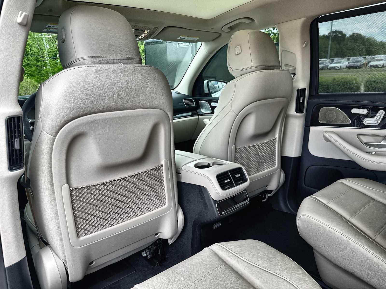 Thumbnail: 2026 Mercedes-Benz GLS - 18
