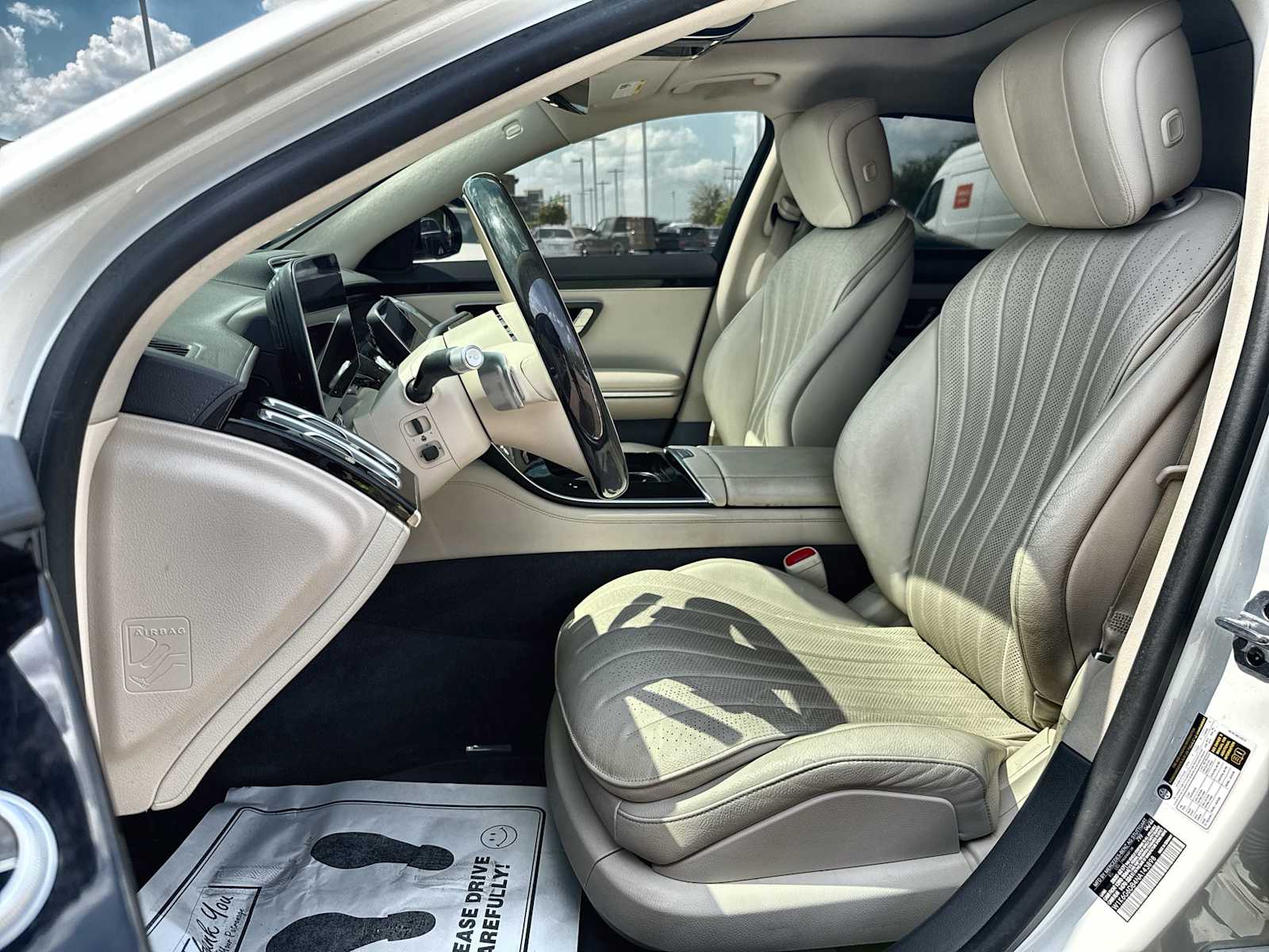 Thumbnail: 2022 Mercedes-Benz S-Class - 3