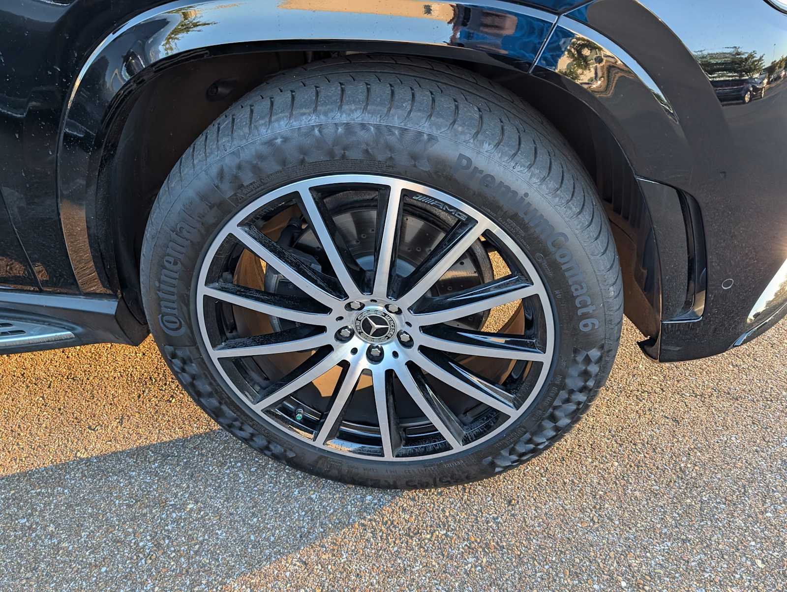 2023 Mercedes Benz GLS 580 4MATIC photo 2