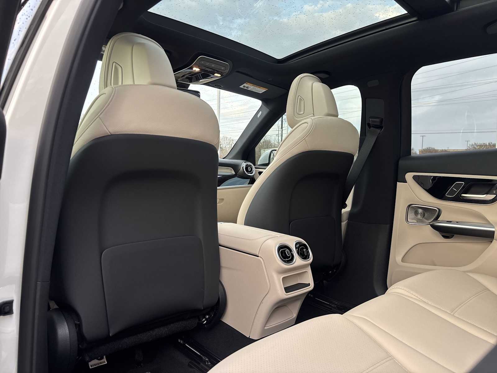 Thumbnail: 2026 Mercedes-Benz GLC - 16