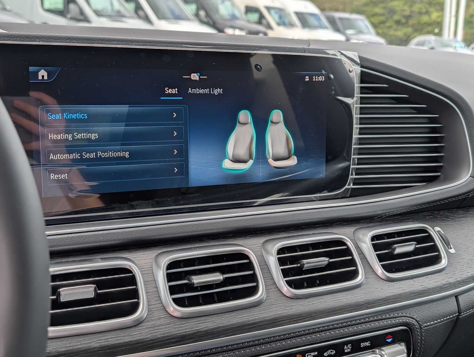 Thumbnail: 2026 Mercedes-Benz GLE - 15