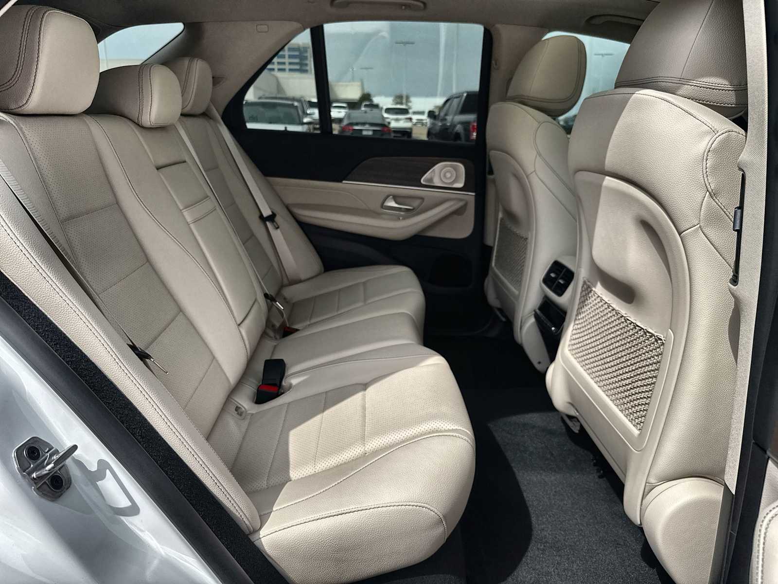 Thumbnail: 2026 Mercedes-Benz GLE - 19